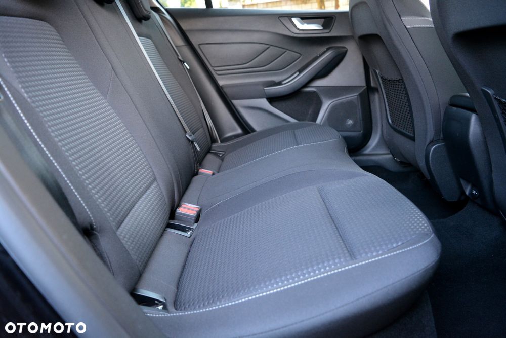 Ford Focus 2.0 EcoBlue Active Business - 23