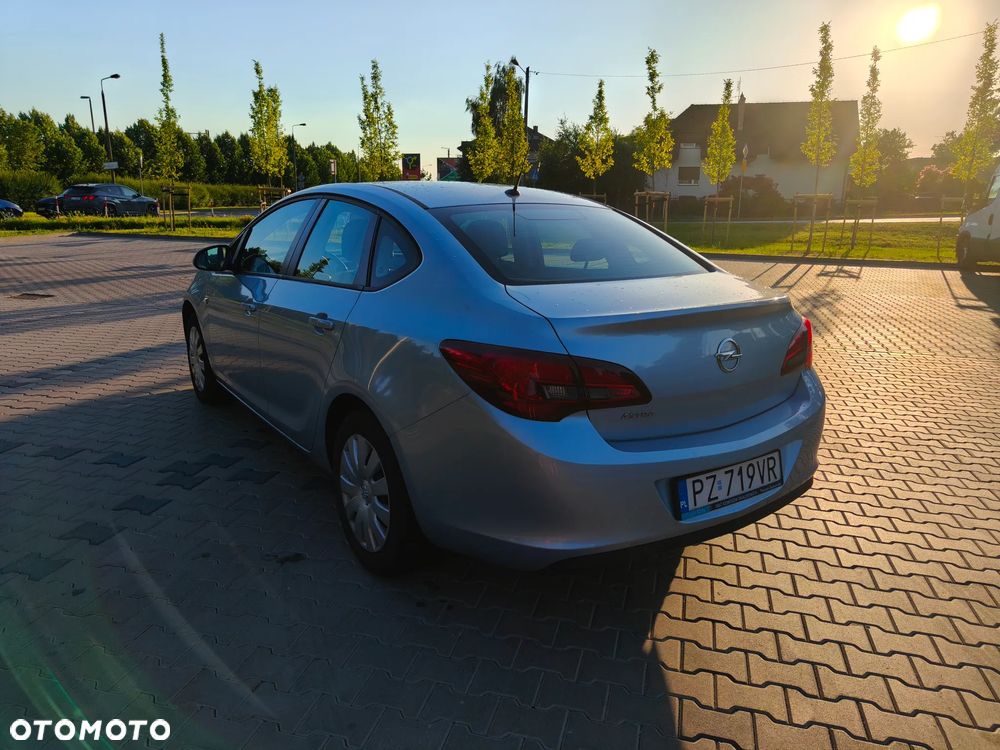 Opel Astra 1.6 Active EU6 - 5