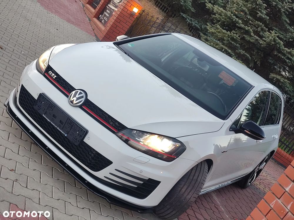 Volkswagen Golf 2.0 TSI BMT GTI Performance - 5
