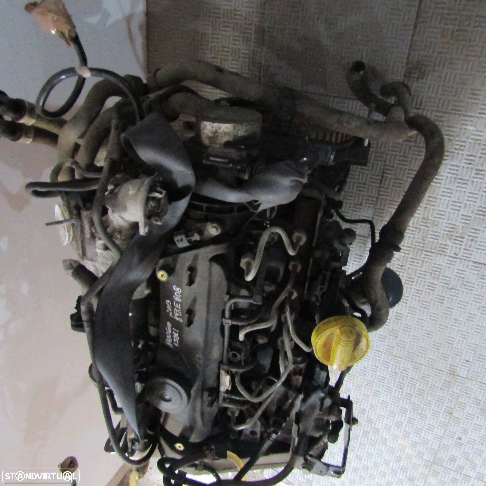 Motor Renault 1.5 Dci com referencia K9K808 - 3