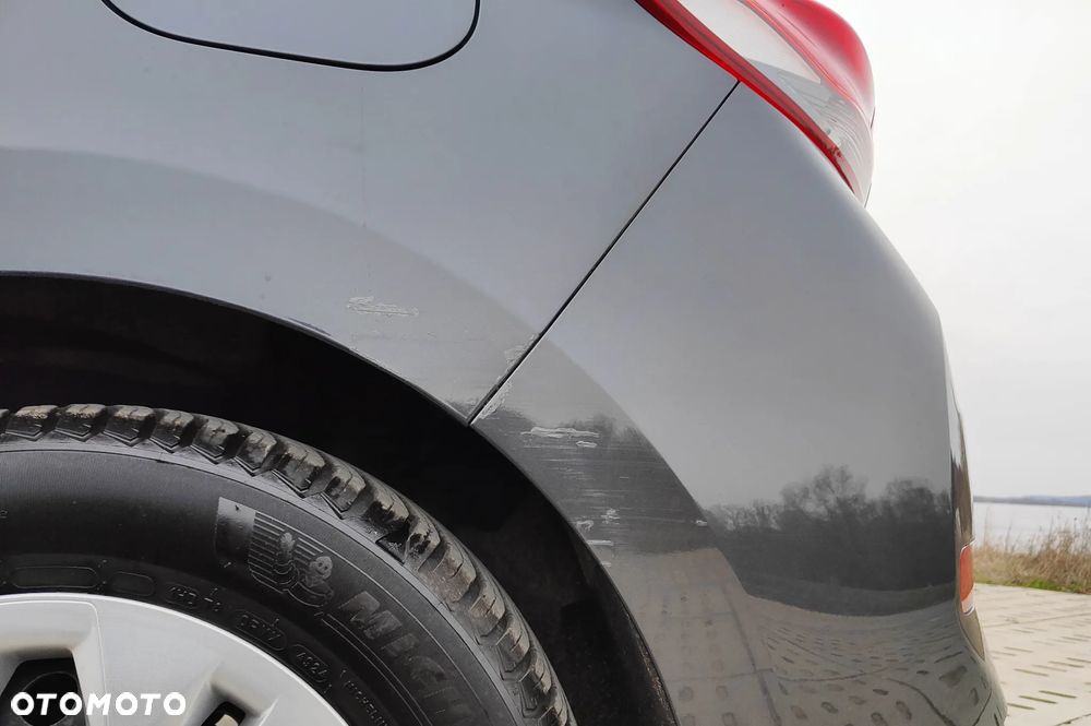 Hyundai i30 1.5 DPI Classic + - 5