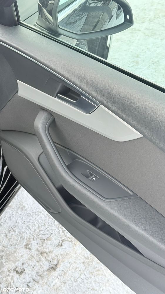 Audi A4 Avant 40 TFSI S tronic - 24