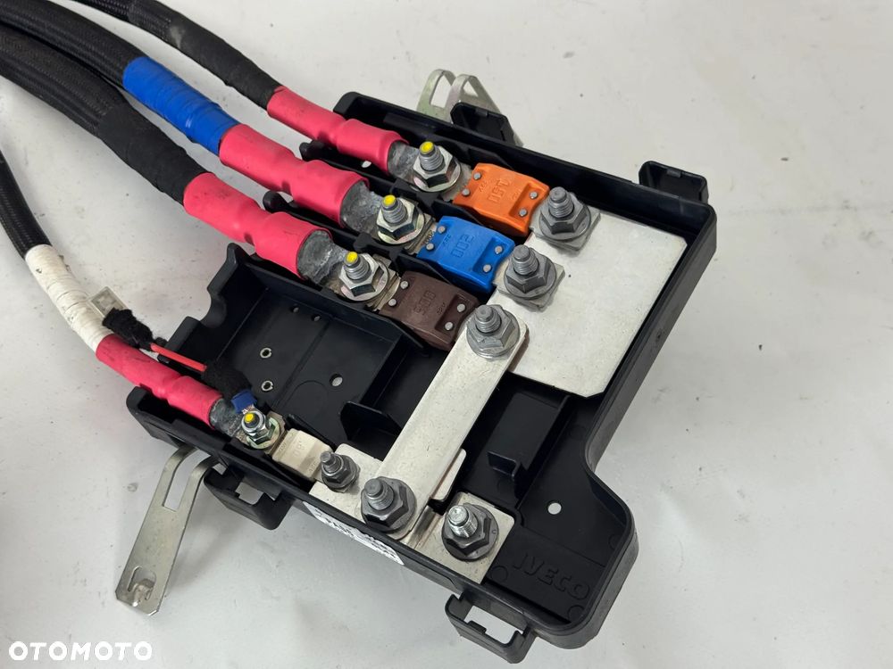 Iveco Daily klema akumulatora plus 5801585968 - 3