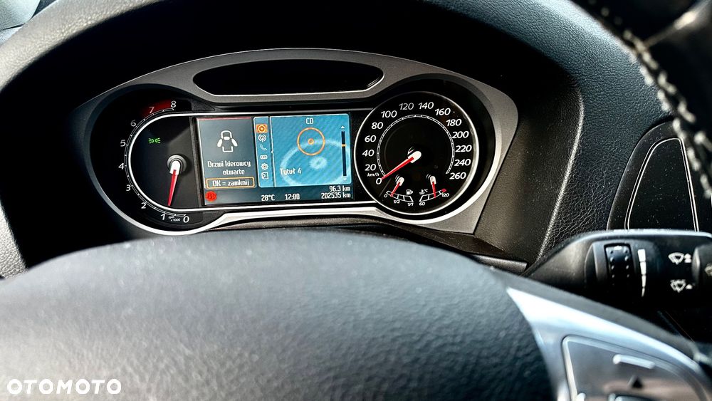 Ford Mondeo 2.5 Titanium - 12