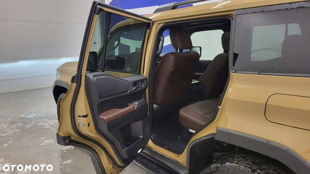 Toyota Land Cruiser - 24