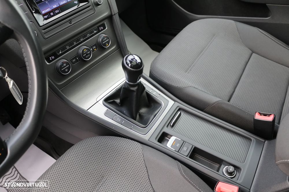 VW Golf 2.0 TDI (BlueMotion ) Comfortline - 19