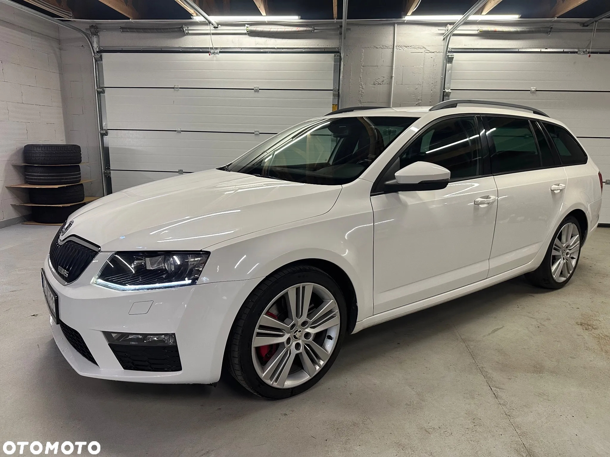 Skoda Octavia Combi 2.0 TDI RS - 11