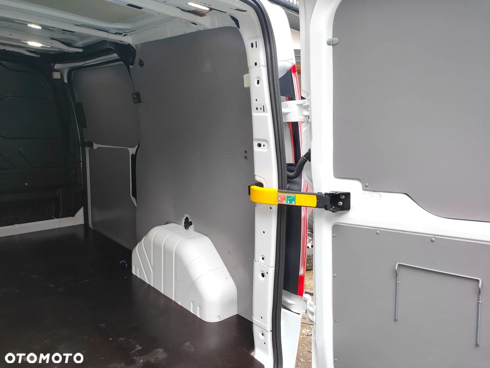 Ford TRANSIT CUSTOM 2021r 2,0 TDCI 130KM L1H1 EURO 6 LEDY CENA BRUTTO VAT 23% - 30
