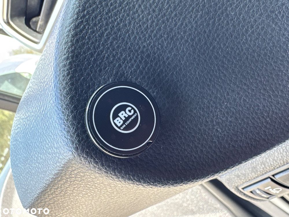 Toyota Corolla 1.8 Hybrid Comfort - 22