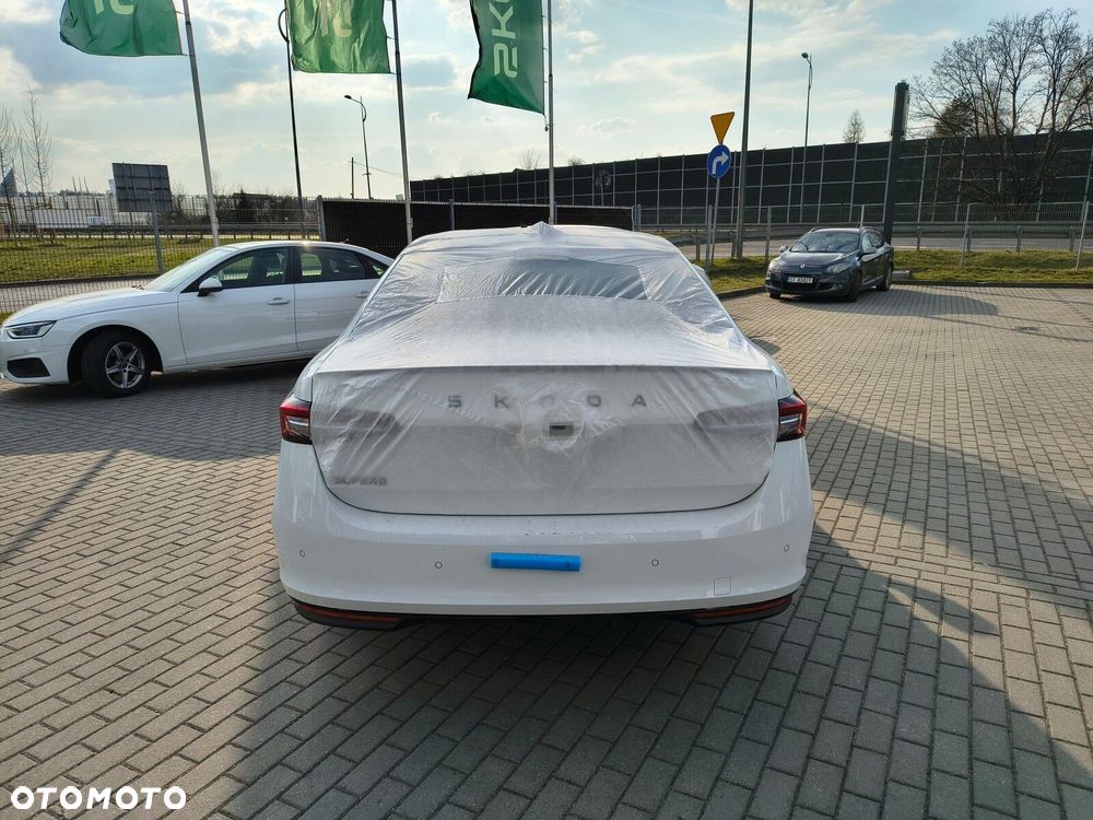 Skoda Superb 2.0 TSI Sportline DSG - 7