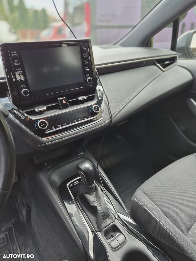 Toyota Corolla 1.8 HSD Dynamic - 3