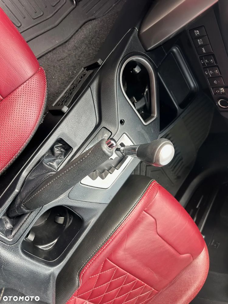 Toyota RAV4 - 12