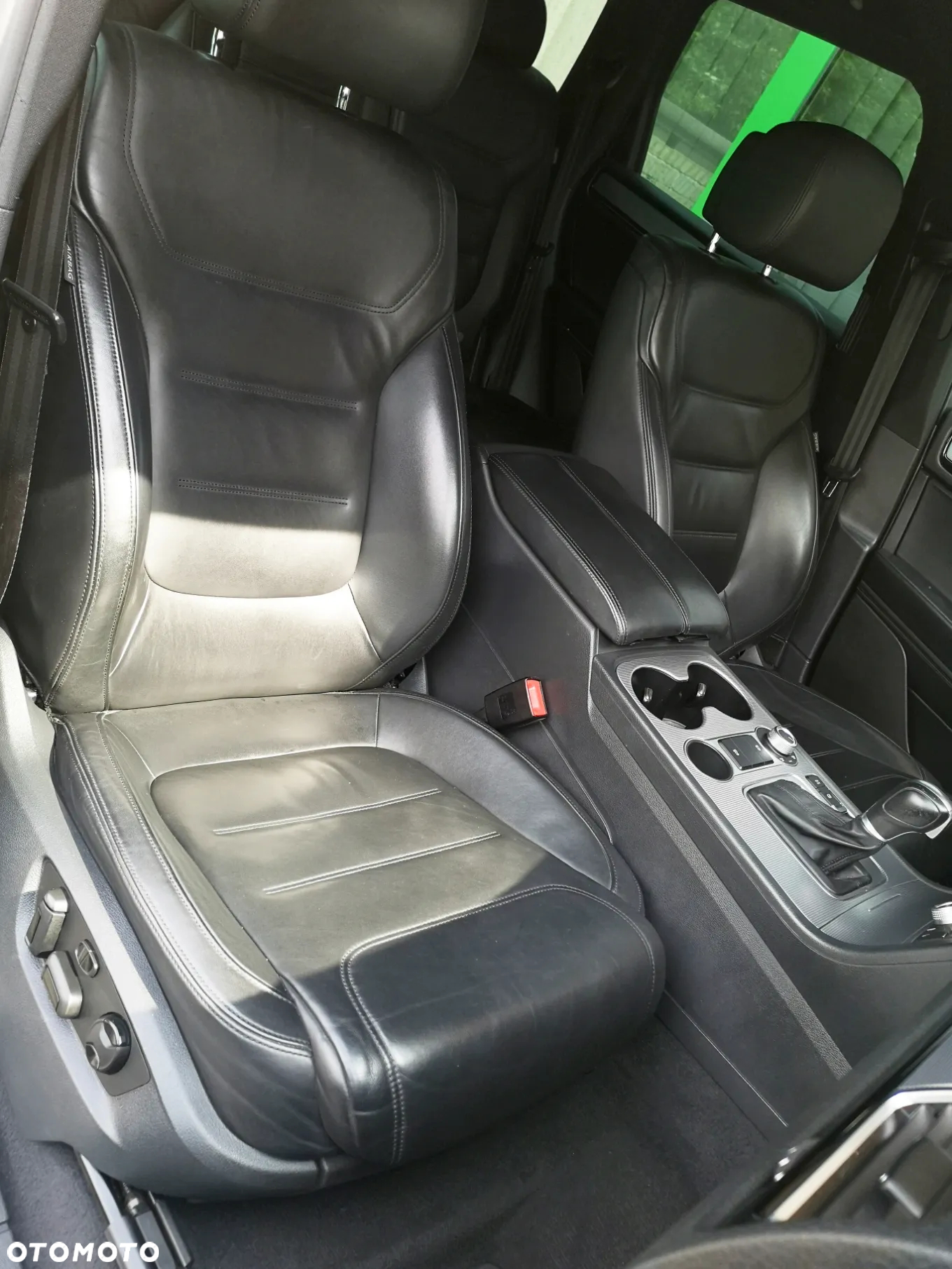 Volkswagen Touareg 3.0 V6 TDI BMT Perfectline R-Style - 25