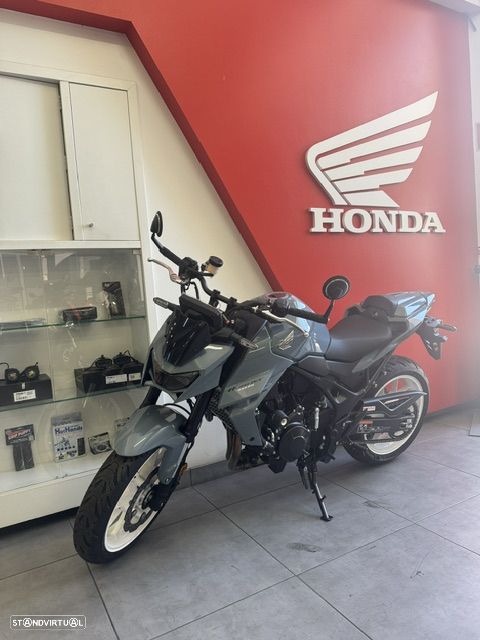 Honda CB 750 Hornet - dream garage - 11