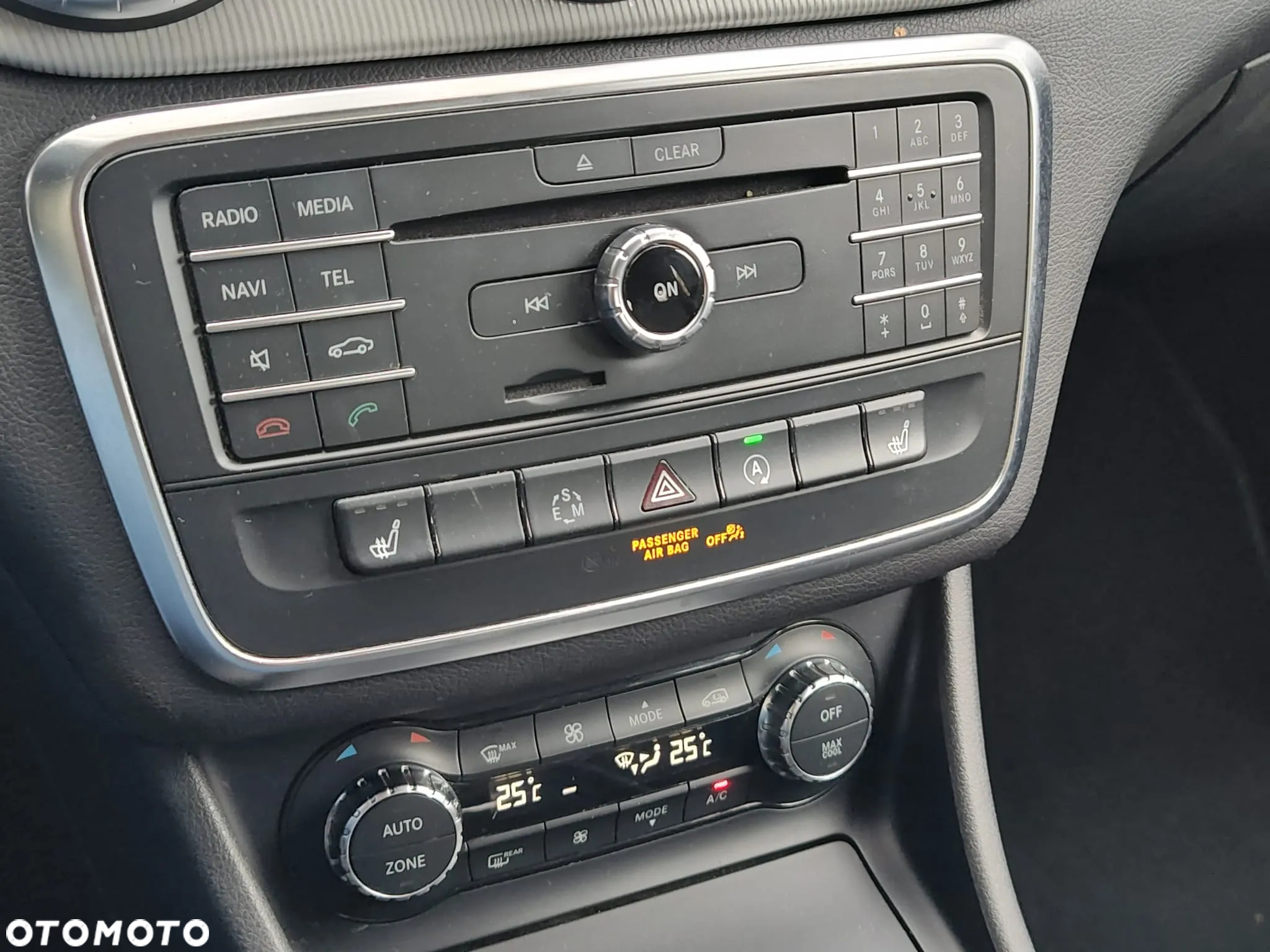 Mercedes-Benz CLA - 12