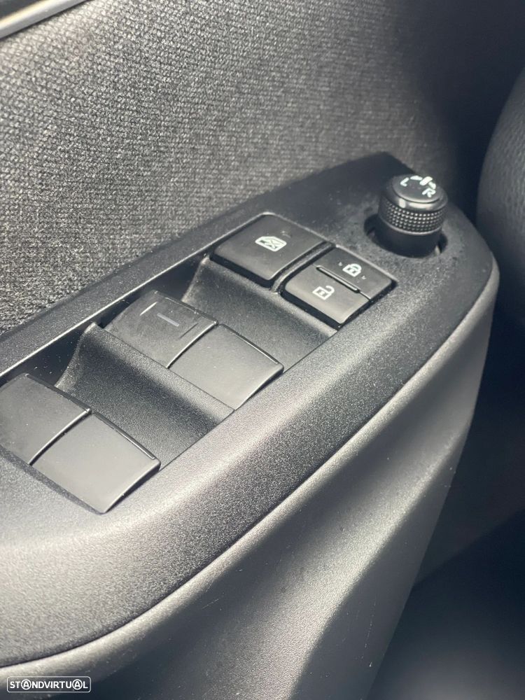 Toyota Yaris 1.0 VVT-i Exclusive - 13