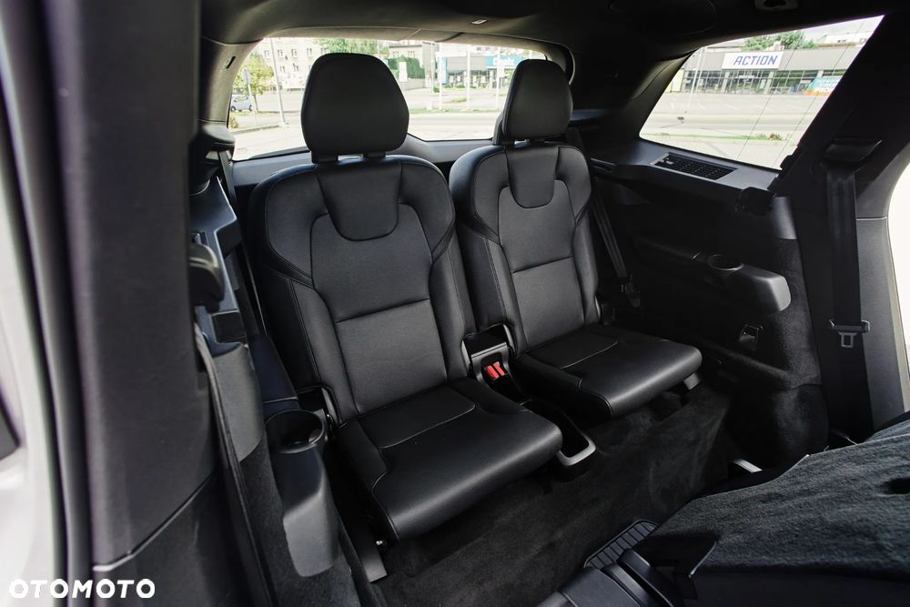Volvo XC 90 T6 AWD Momentum 7os - 28