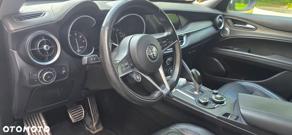 Alfa Romeo Stelvio 2.0 Turbo 16V AT8-Q4 Super - 10