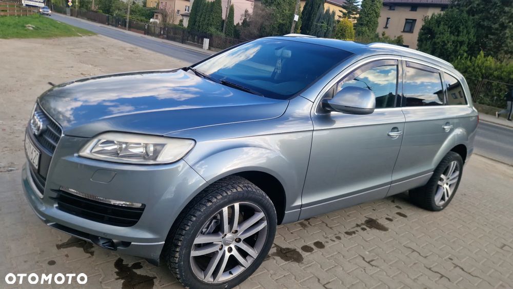 Audi Q7 - 10