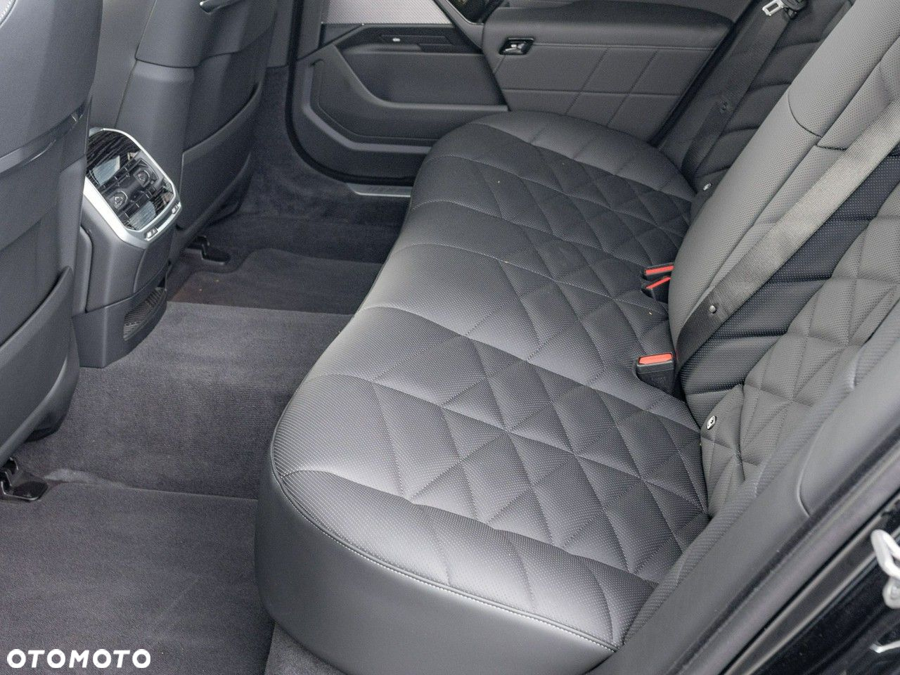 BMW Seria 7 - 24