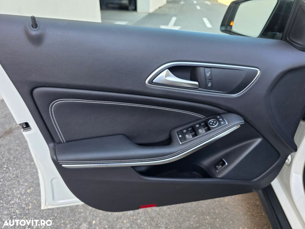 Mercedes-Benz GLA 220 CDI 7G-DCT Urban - 30