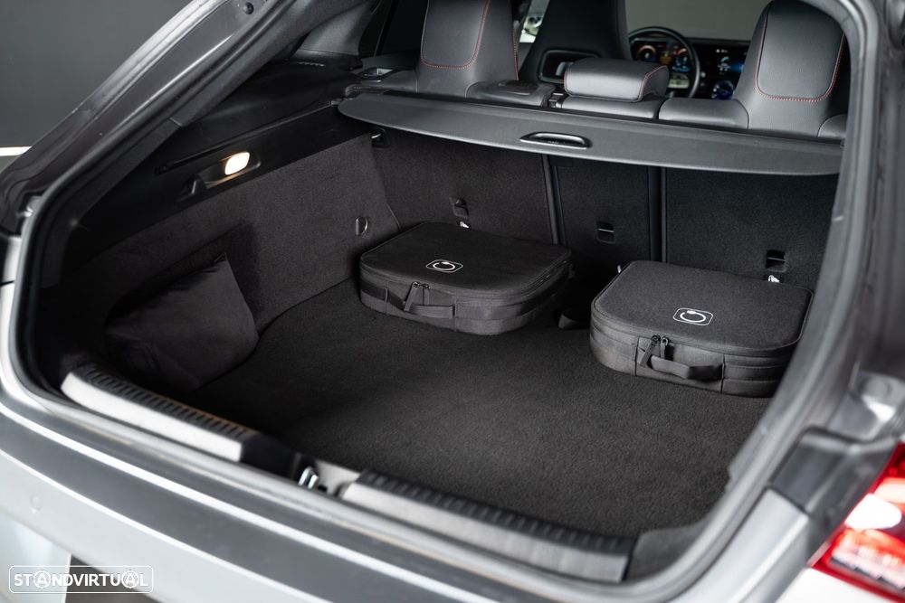 Mercedes-Benz CLA 250 e Shooting Brake AMG Line - 58