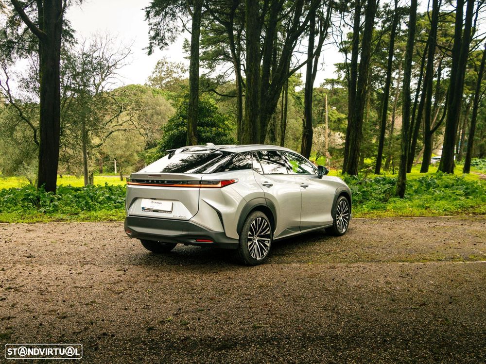 Lexus RZ 300e Premium - 8
