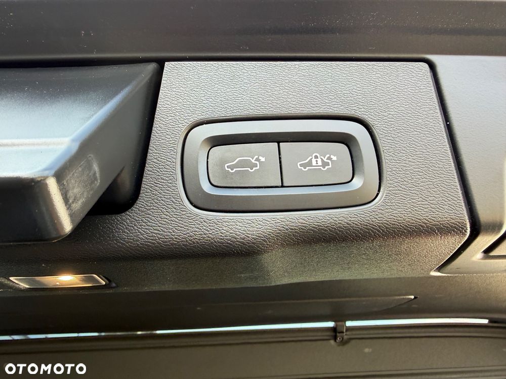 Volvo XC 60 B4 B Inscription - 33