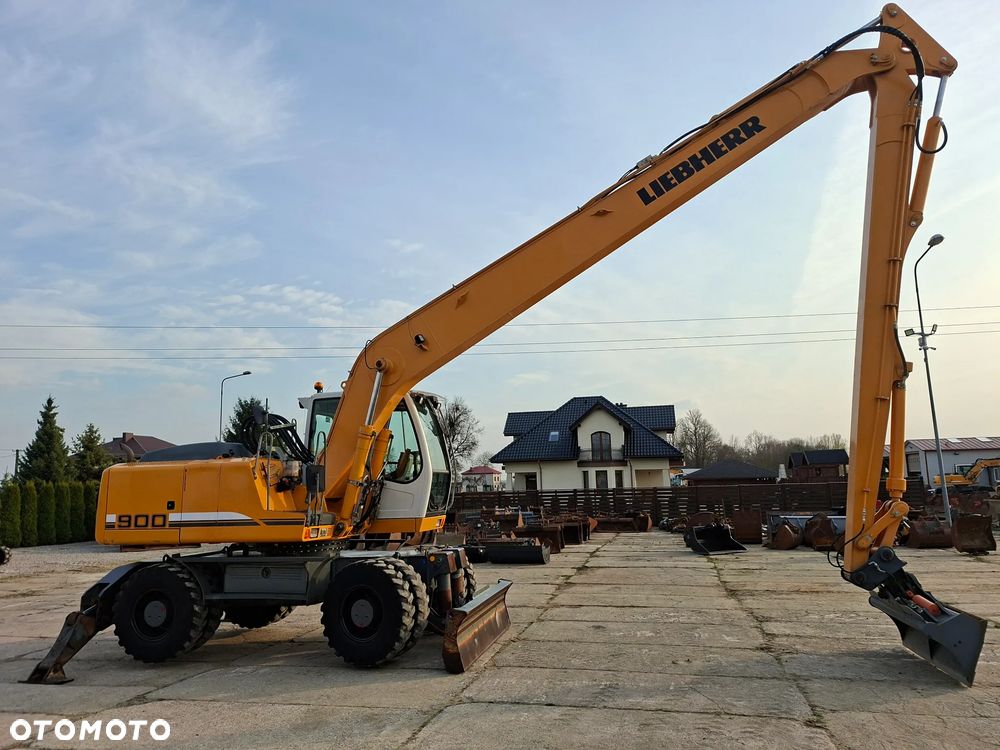 Liebherr A900 LONG REACH - 7