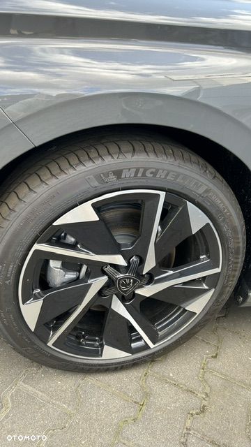 Peugeot 308 1.5 BlueHDi Allure S&S EAT8 - 3