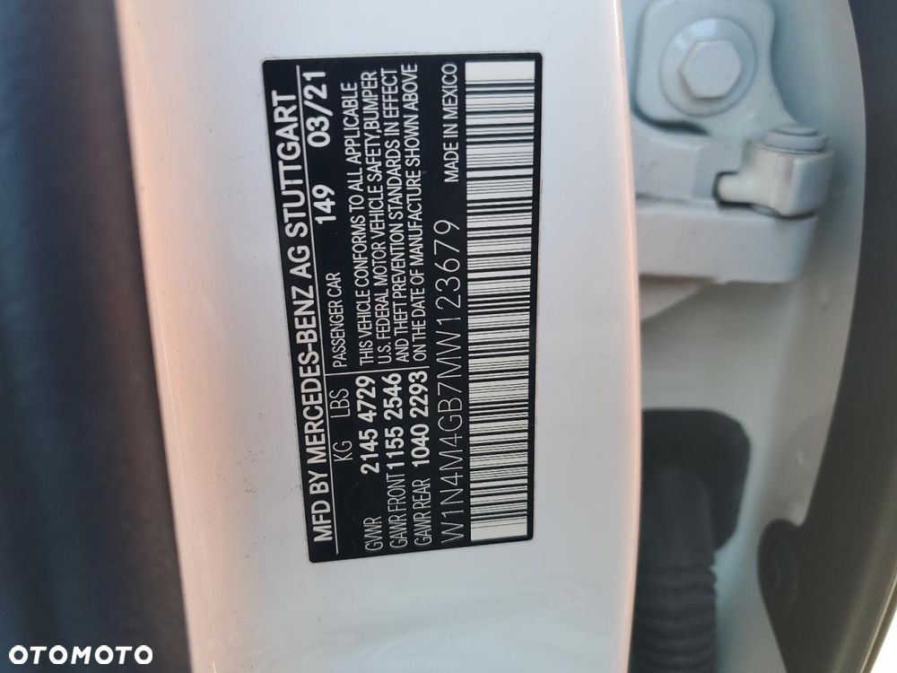 Mercedes-Benz GLB - 14