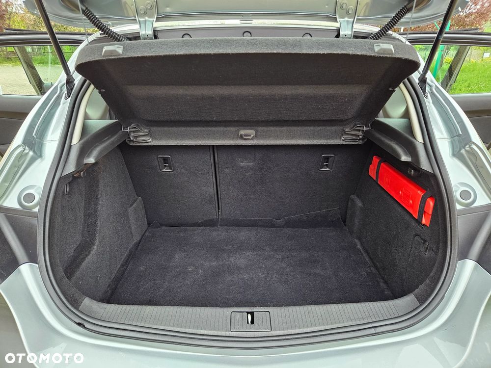 Opel Astra IV 1.6 CDTI Essentia - 25