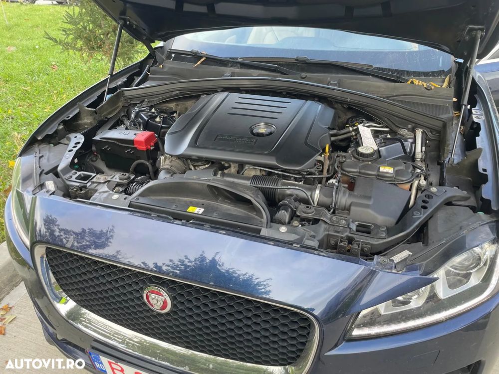 Jaguar F-Pace 20d Aut. Prestige - 6