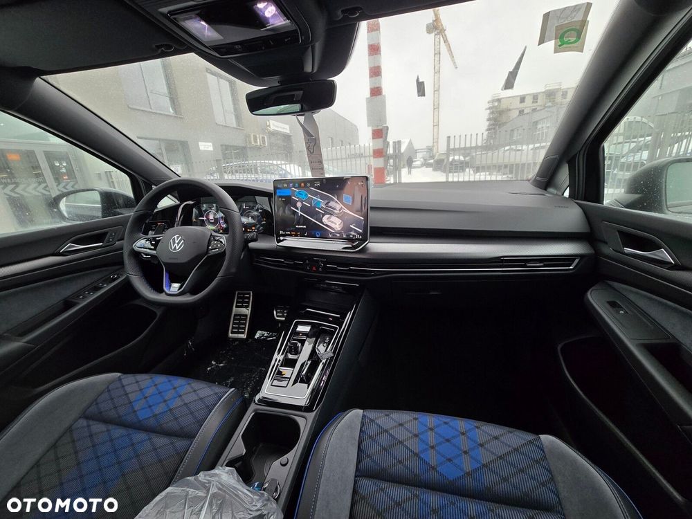 Volkswagen Golf - 23