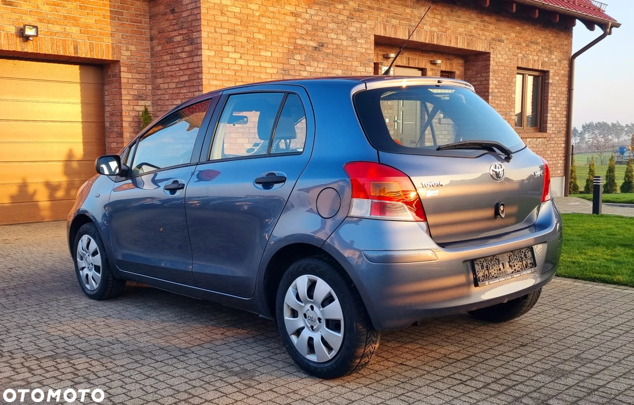 Toyota Yaris 1.0 Active - 7