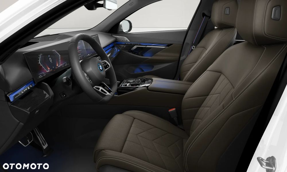 BMW Seria 5 550e xDrive PHEV M Sport - 10