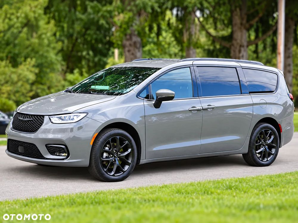 Chrysler Pacifica - 3