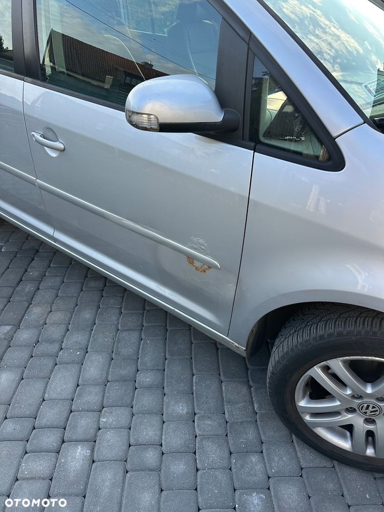 Volkswagen Touran 1.9 TDI Highline - 6