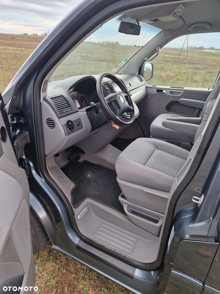 Volkswagen Multivan - 7