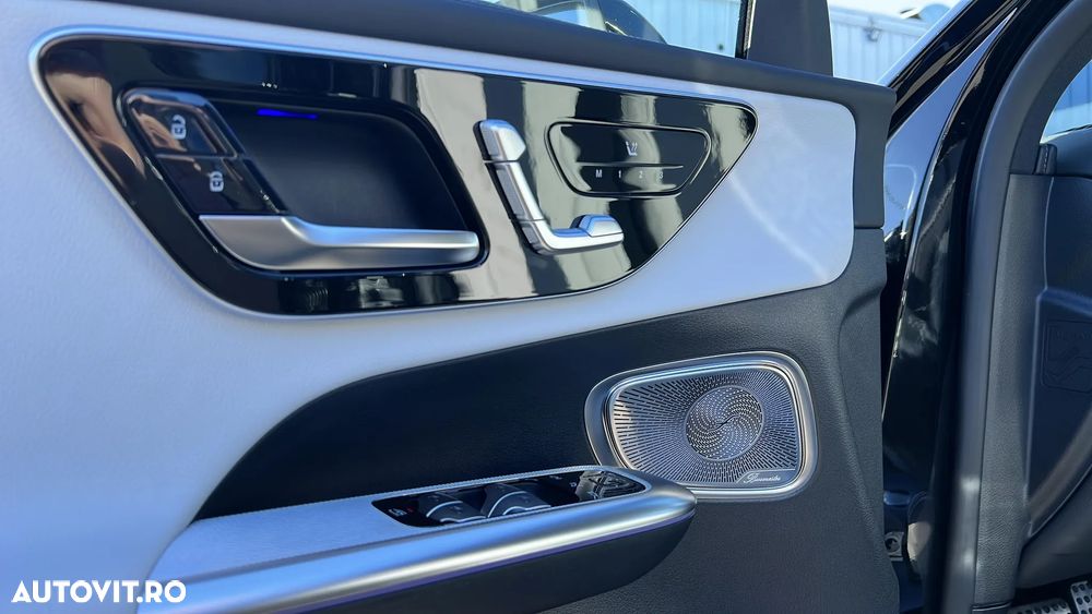 Mercedes-Benz GLC 300 e 4MATIC PHEV - 10