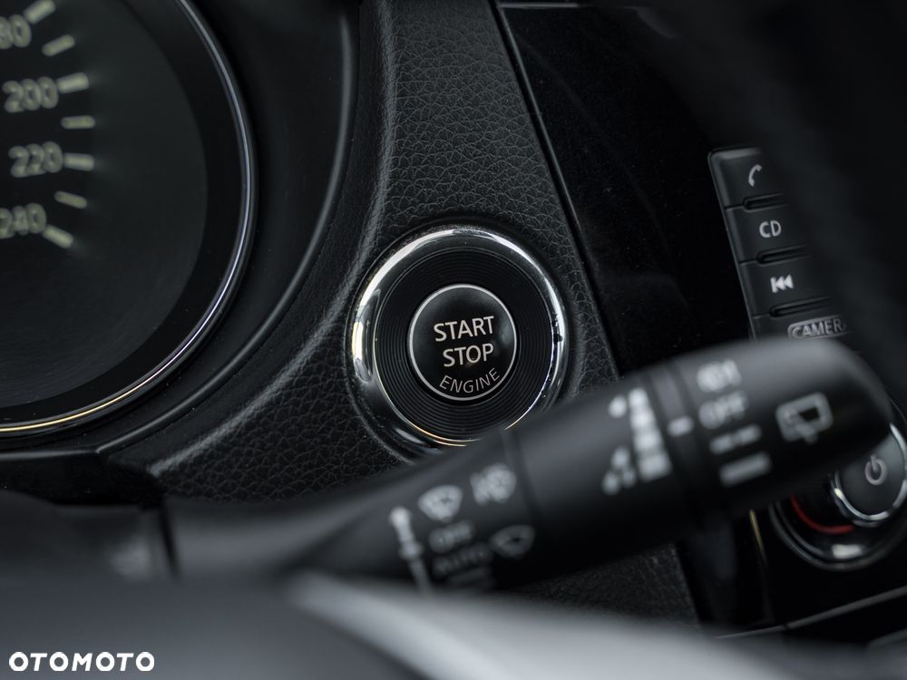 Nissan Qashqai 1.2 DIG-T TEKNA+ - 23