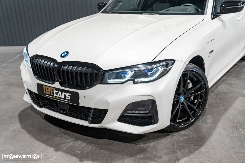 BMW 330 e Touring Pack M Auto - 41