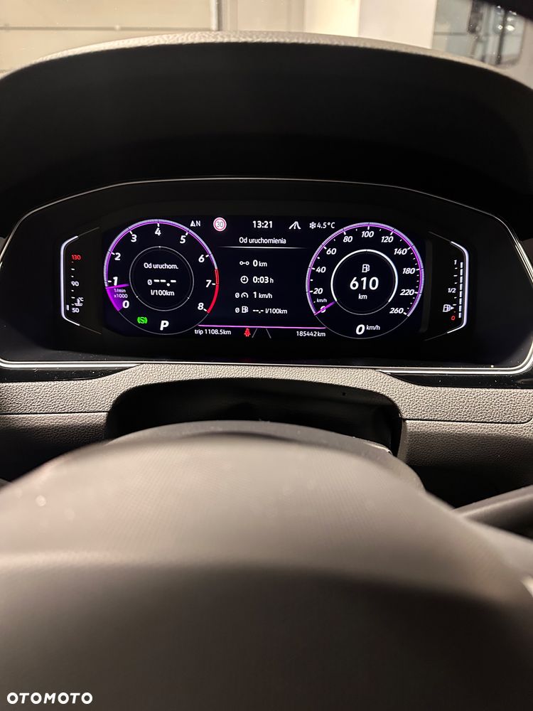 Volkswagen Passat - 13