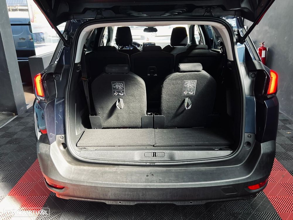 Peugeot 5008 1.5 BlueHDi Allure EAT8 - 42