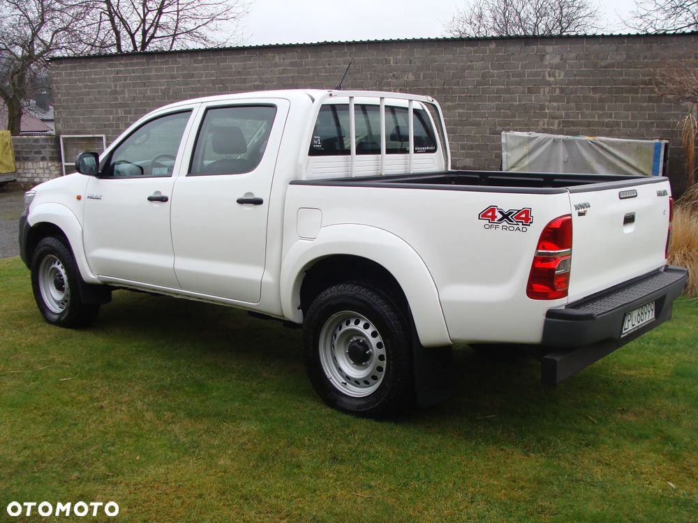 Toyota Hilux 2.5 D-4D DLX - 6
