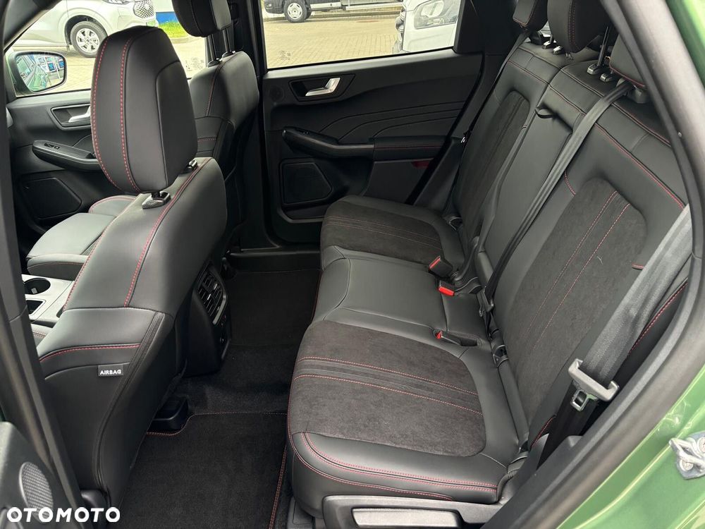 Ford Kuga - 36