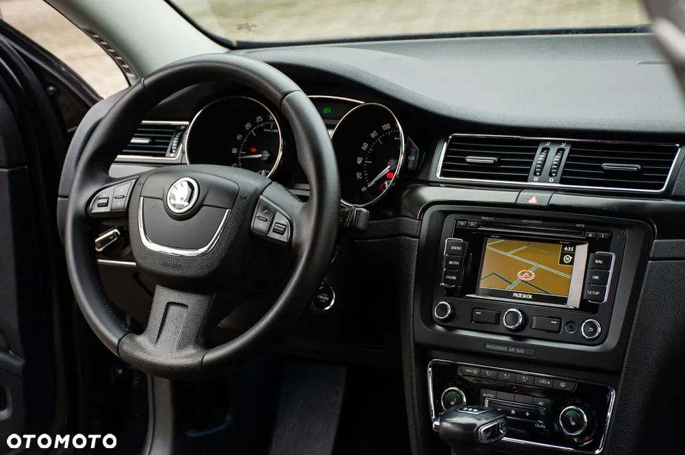 Skoda Superb 2.0 TDI DSG Exclusive - 6