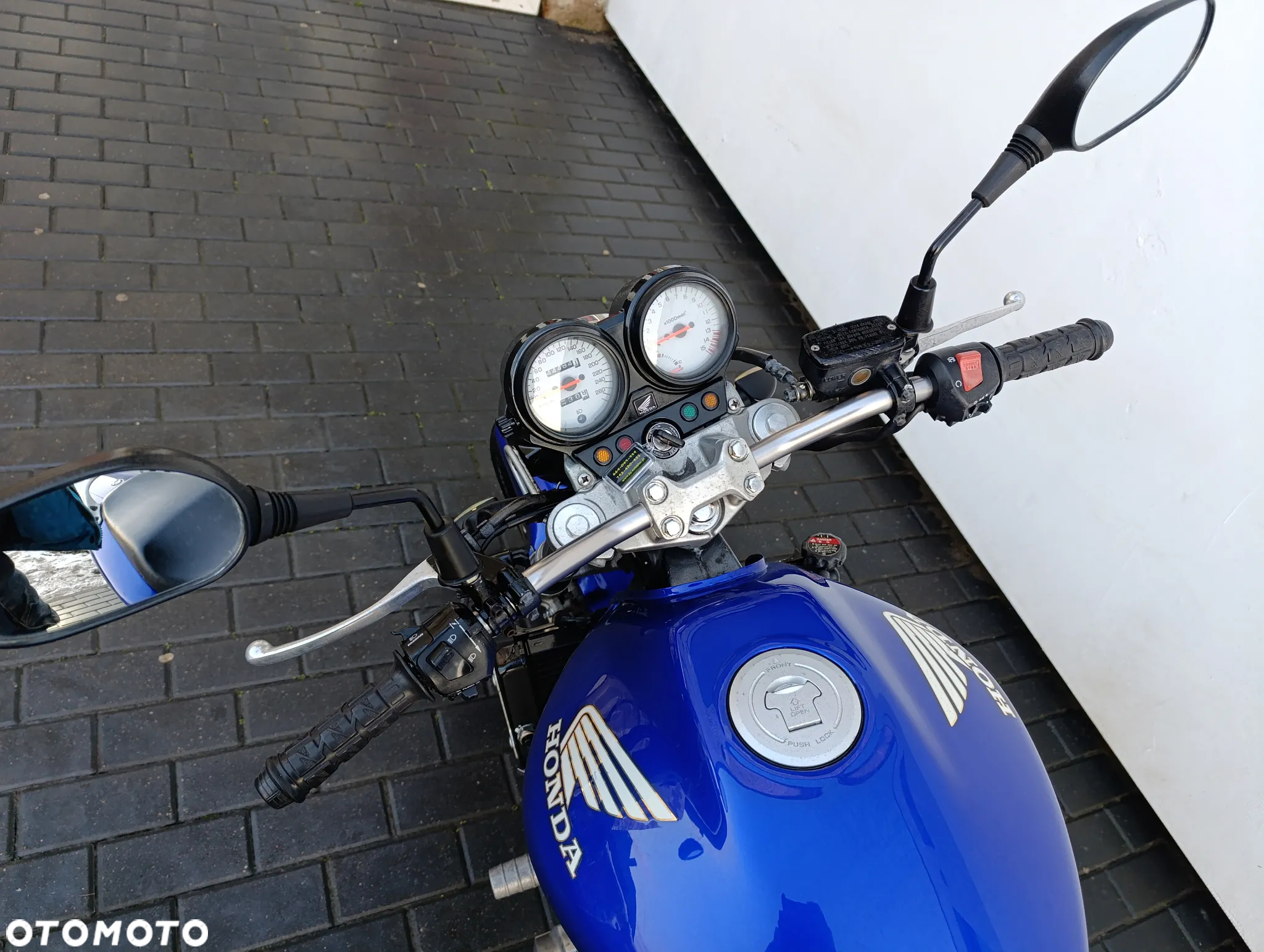 Honda Hornet - 14
