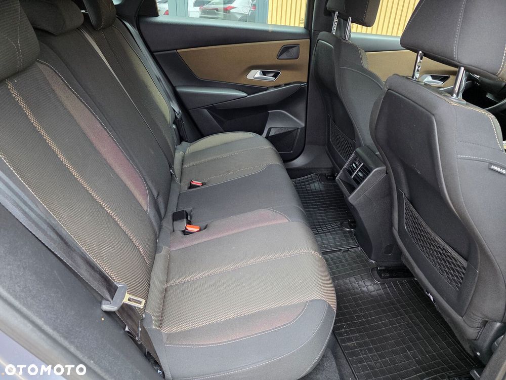 DS Automobiles DS 7 Crossback - 14