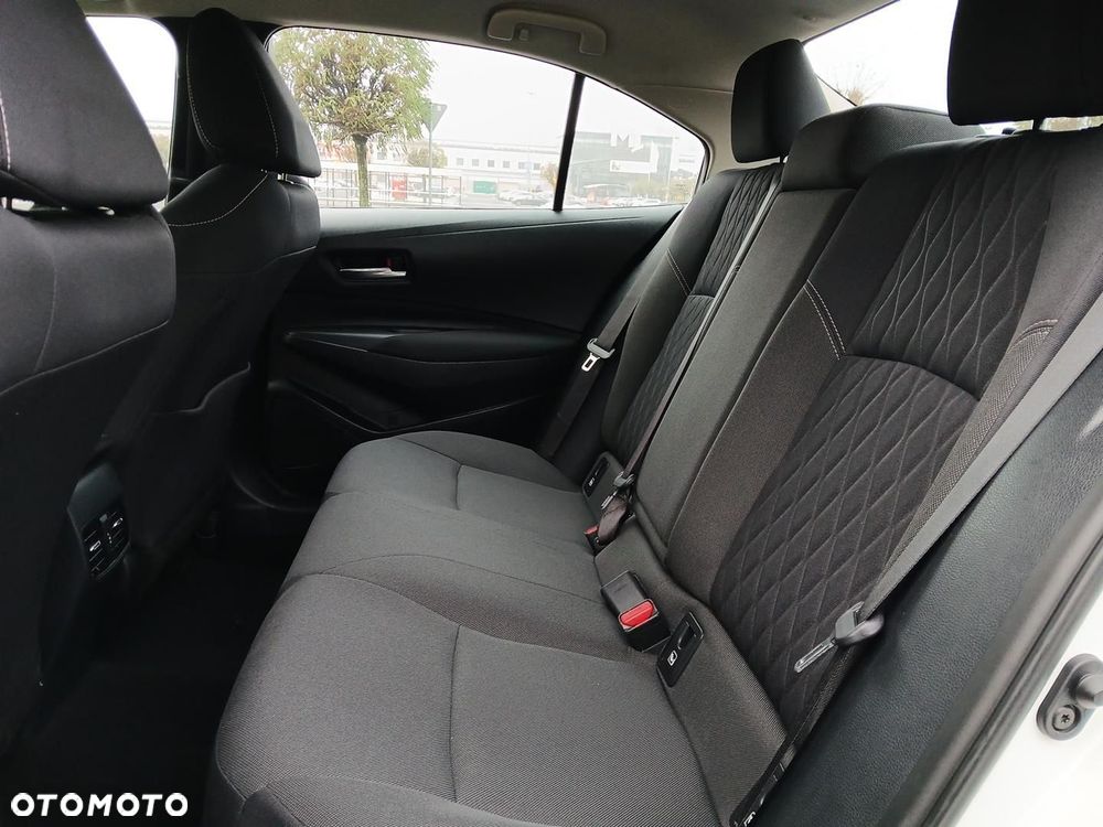 Toyota Corolla - 13